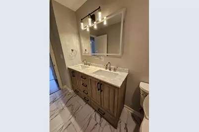 2110 W Memorial Drive, Janesville, WI 53548 - Photo 10