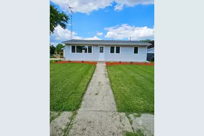2110 W Memorial Drive, Janesville, WI 53548 - Photo 1