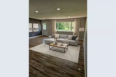 2110 W Memorial Drive, Janesville, WI 53548 - Photo 2