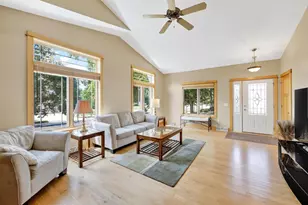 617 Nightingale Ln, Cottage Grove, WI 53527 - Photo 4