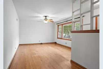 9 Fremont Circle, Madison, WI 53704 - Photo 2