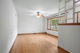 9 Fremont Cir, Madison, WI 53704 - Photo 2