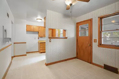 9 Fremont Circle, Madison, WI 53704 - Photo 16