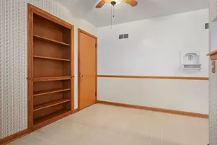 9 Fremont Cir, Madison, WI 53704 - Photo 12
