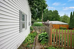 9 Fremont Cir, Madison, WI 53704 - Photo 34