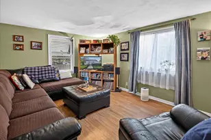 4109 Barby Ln, Madison, WI 53704 - Photo 10