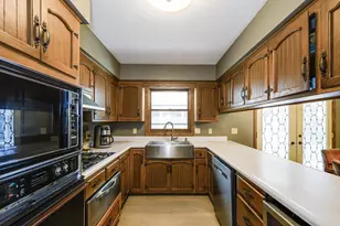 92 Cambridge Rd, Madison, WI 53704 - Photo 20