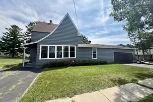 204 Academy St, Fox Lake, WI 53933 - Photo 2