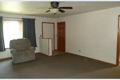 310 W Nott Street, Tomah, WI 54660 - Photo 4