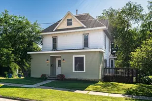 321 N Dunlap Ave, Viroqua, WI 54665 - Photo 1
