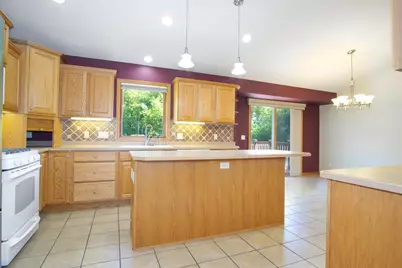 3096 Castleton Crossing, Sun Prairie, WI 53590 - Photo 6