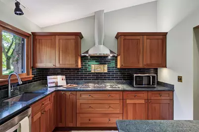 5202 S Hill Drive, Madison, WI 53705 - Photo 6