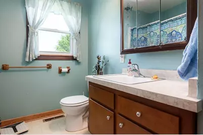 2402 Pioneer Drive, Beloit, WI 53511 - Photo 18