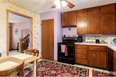 2402 Pioneer Drive, Beloit, WI 53511 - Photo 14