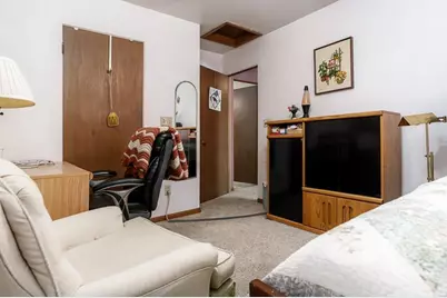 2402 Pioneer Drive, Beloit, WI 53511 - Photo 22