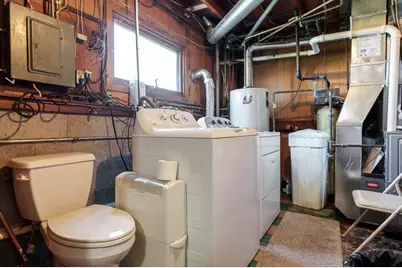 2402 Pioneer Drive, Beloit, WI 53511 - Photo 30