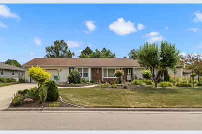 978 Nantucket Drive, Janesville, WI 53546 - Photo 2