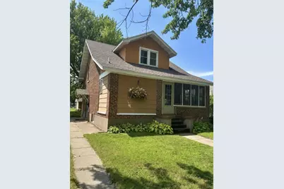 513 N Michigan Street, Prairie Du Chien, WI 53821 - Photo 1