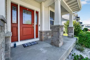 180 Caraway Pl, Sun Prairie, WI 53590 - Photo 2