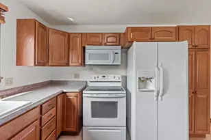 5308 Herro Ln, Madison, WI 53716 - Photo 14