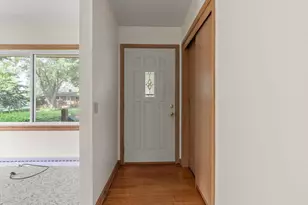 5308 Herro Ln, Madison, WI 53716 - Photo 8