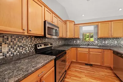 204 Noahs Arc Court, Janesville, WI 53536 - Photo 4