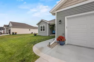 409 Village Ln, Ripon, WI 54971 - Photo 6
