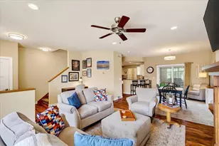 1422 Smithfield Dr, Sun Prairie, WI 53590 - Photo 8