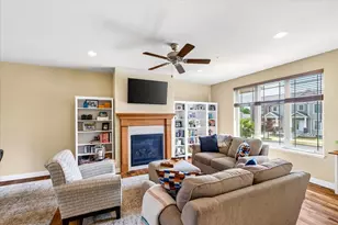 1422 Smithfield Dr, Sun Prairie, WI 53590 - Photo 8