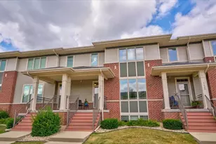 1422 Smithfield Dr, Sun Prairie, WI 53590 - Photo 1
