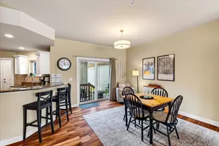 1422 Smithfield Dr, Sun Prairie, WI 53590 - Photo 10
