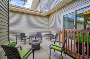 1422 Smithfield Dr, Sun Prairie, WI 53590 - Photo 28