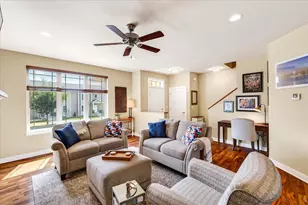 1422 Smithfield Dr, Sun Prairie, WI 53590 - Photo 6