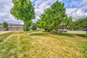 1422 Smithfield Dr, Sun Prairie, WI 53590 - Photo 38
