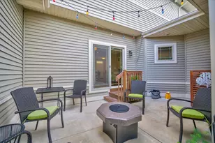 1422 Smithfield Dr, Sun Prairie, WI 53590 - Photo 32