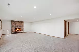 3017 Dianne Dr, Middleton, WI 53562 - Photo 36