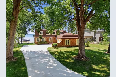 3017 Dianne Drive, Middleton, WI 53562 - Photo 2