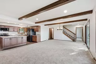 3017 Dianne Dr, Middleton, WI 53562 - Photo 10