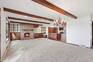 3017 Dianne Dr, Middleton, WI 53562 - Photo 8