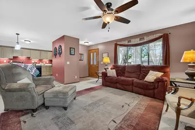 2805 Independence Lane, Madison, WI 53704 - Photo 4