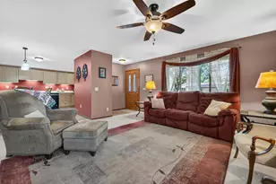 2805 Independence Ln, Madison, WI 53704 - Photo 4