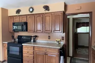 202 Cameo Ln, Madison, WI 53714 - Photo 14