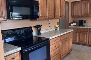202 Cameo Ln, Madison, WI 53714 - Photo 12
