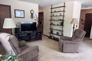 202 Cameo Ln, Madison, WI 53714 - Photo 8