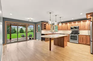 9514 Hill Creek Dr, Verona, WI 53593 - Photo 4