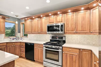 9514 Hill Creek Drive, Verona, WI 53593 - Photo 8
