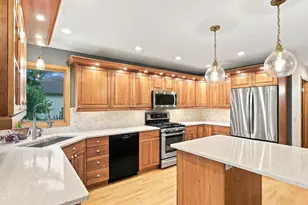 9514 Hill Creek Dr, Verona, WI 53593 - Photo 10
