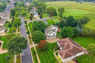 9514 Hill Creek Dr, Verona, WI 53593 - Photo 2