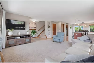 379 White Tail Drive, Sun Prairie, WI 53590 - Photo 8