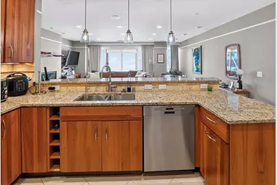 100 Wisconsin Avenue #805, Madison, WI 53703 - Photo 24
